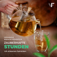 Teekanne aus Glas mit Siebeinsatz